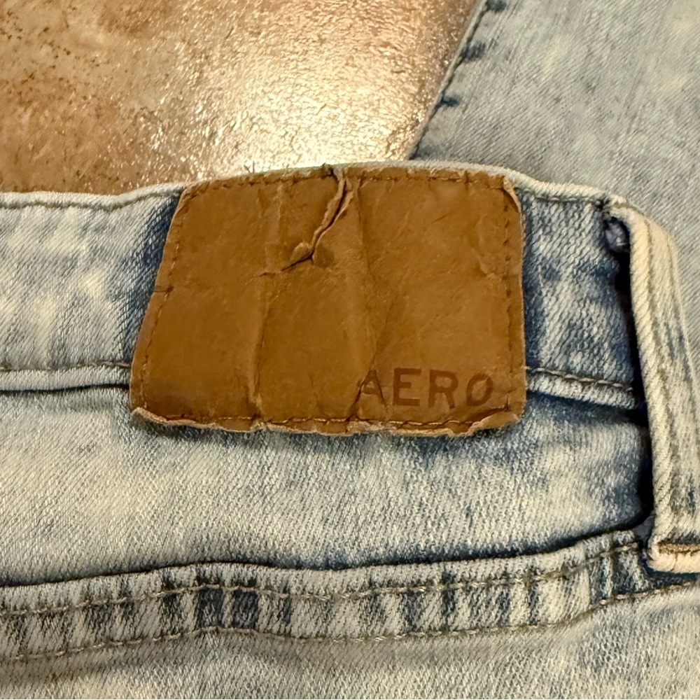Aéropostale Men’s Slim Distressed Light Wash Jeans 32x30 Ripped Vintage Denim - Picture 6 of 6
